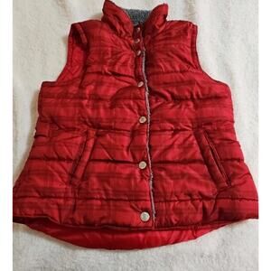 Maurices Women's Puffer Vest Size Large Red Plaid Sherpa Trim Holiday Winter
